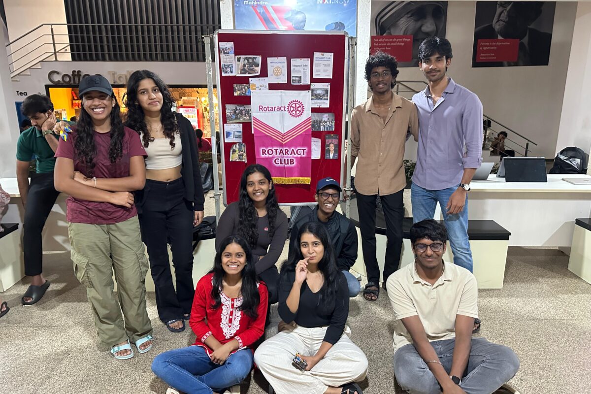 Rotaract Booth grp pic - Kaushal Talluri